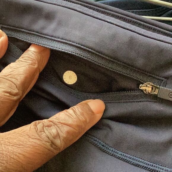 Lululemon Navy Blue Leggings 6 - Picture 7 of 7